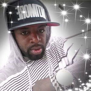 Meet your Posher, Dee